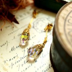 「ブラブラオーロラガラスカットドロップ」ピアス フランス