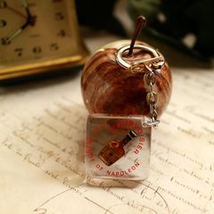 COURVOISIER NAPOLEON クルボアジェ コニャック ブルボンキーホルダー