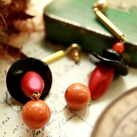 「ブラブラモードルージュ」ピアス フランス
