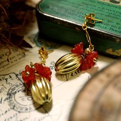 「ブラブラフラワーオンベース」ピアス フランス