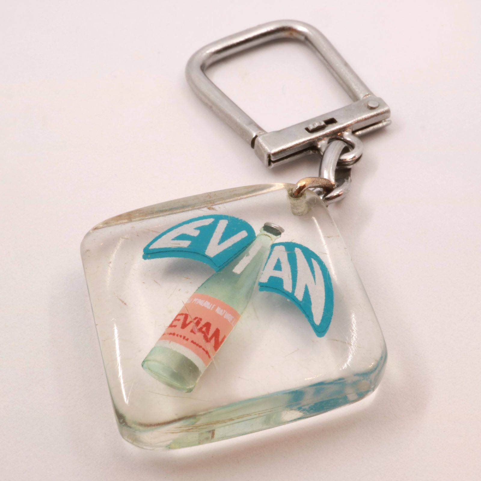 EVIAN エヴィアン ミネラルウォーター ブルボンキーホルダー