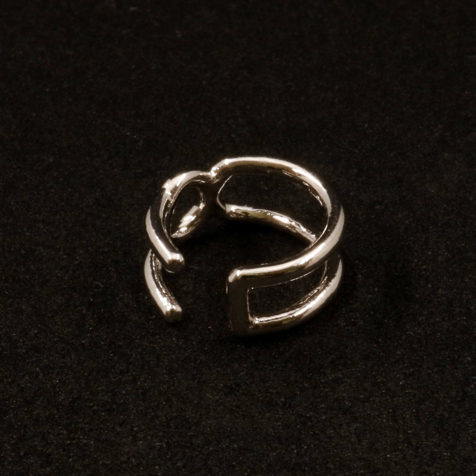 「horoscope earcuff Taurus」イヤーカフ おうし座 シルバー(片耳)