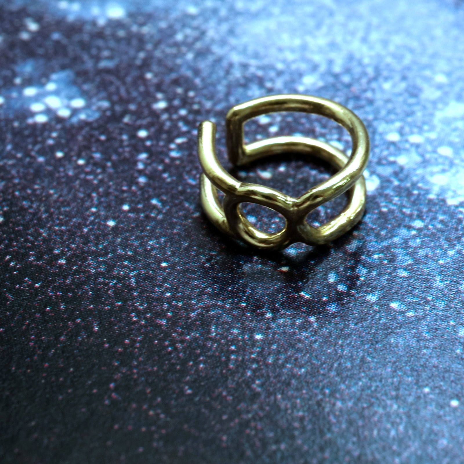 「horoscope earcuff Taurus」イヤーカフ おうし座 ゴールド(片耳)