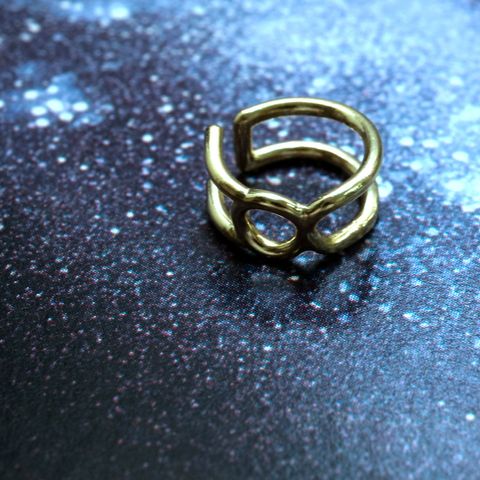 「horoscope earcuff Taurus」イヤーカフ おうし座 ゴールド(片耳)