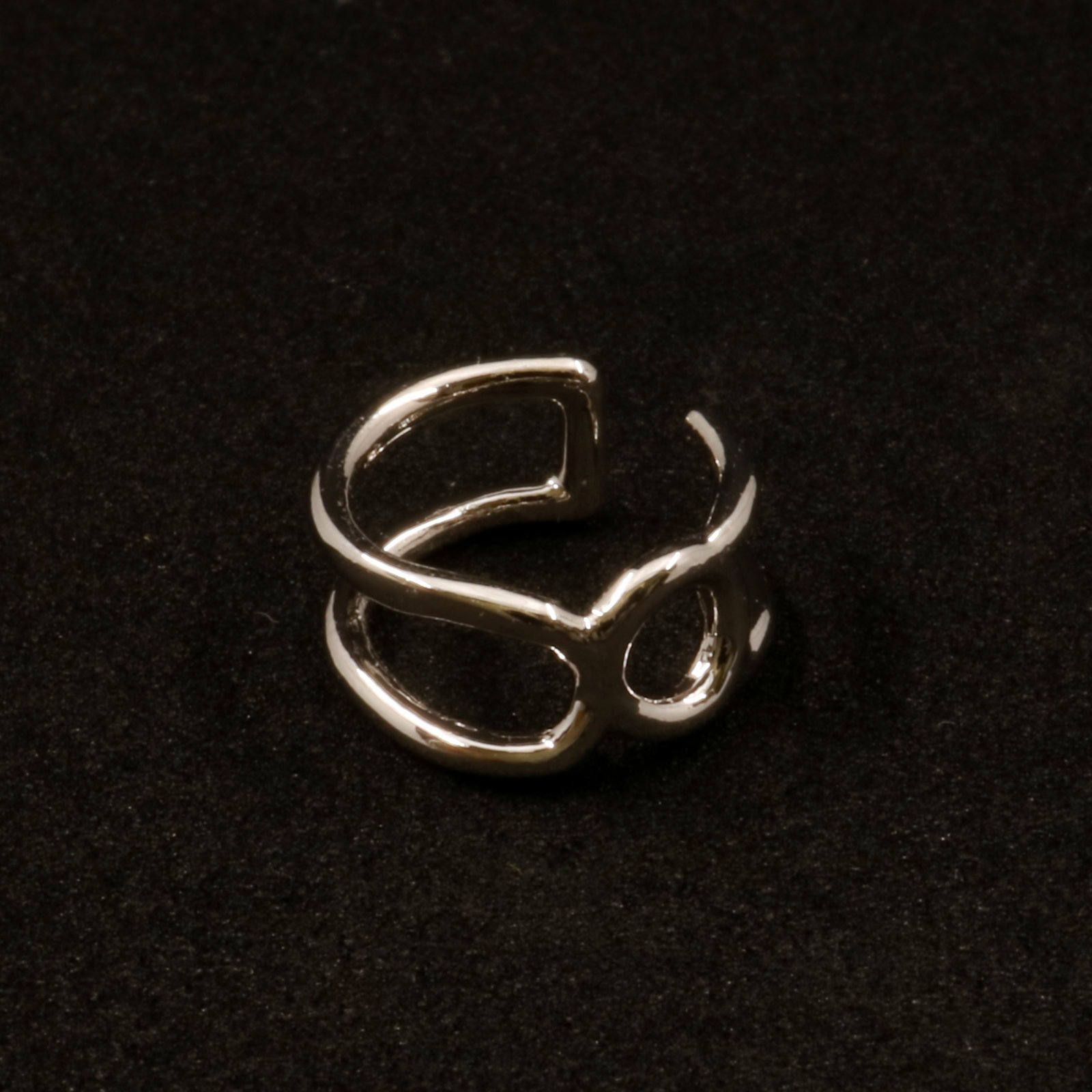 「horoscope earcuff Taurus」イヤーカフ おうし座 シルバー(片耳)