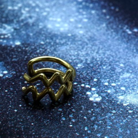 「horoscope earcuff Aquarius」イヤーカフ みずがめ座 ゴールド(片耳)