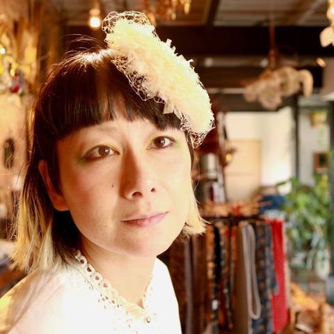 フリルとチュールのミニヘッドドレス