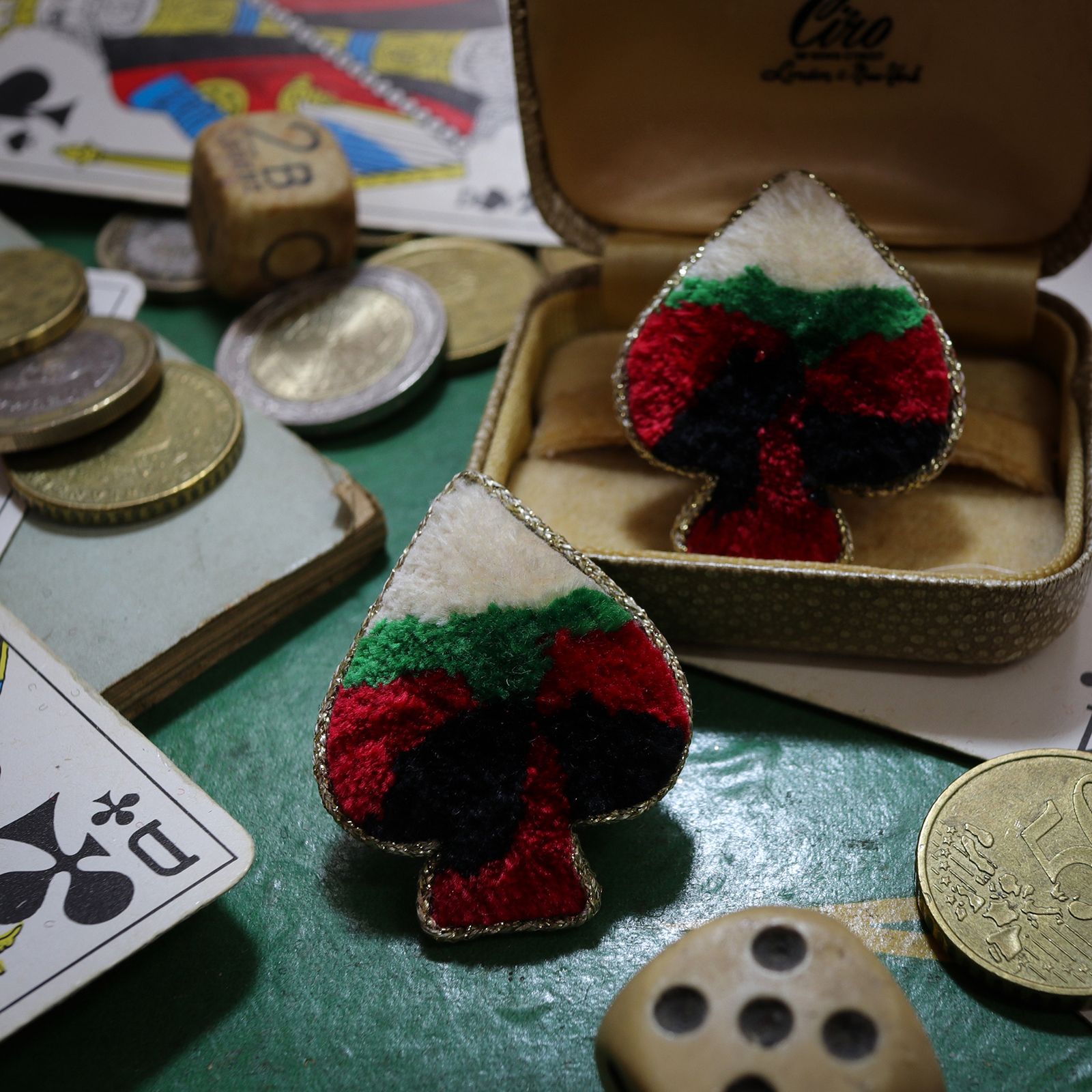 「SUIT」ピアス【CASINO de sachikosim】
