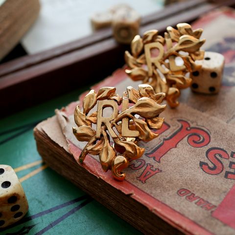 「イニシャルリーフ」イヤリング フランス RENA LANGE