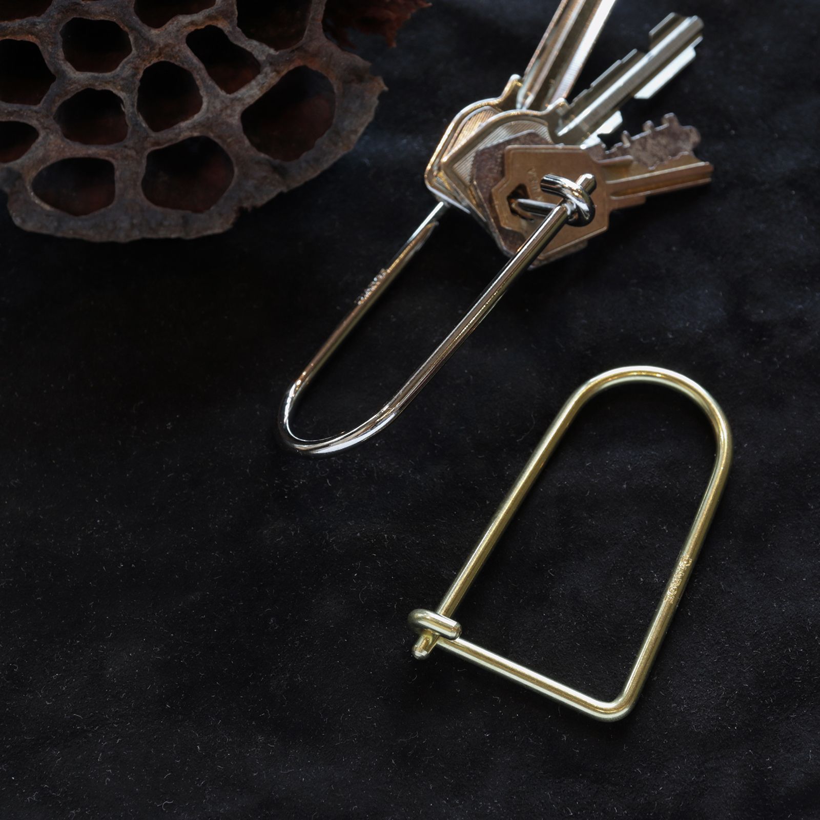 「SINGLE LINE KEYRING」キーリング ゴールド