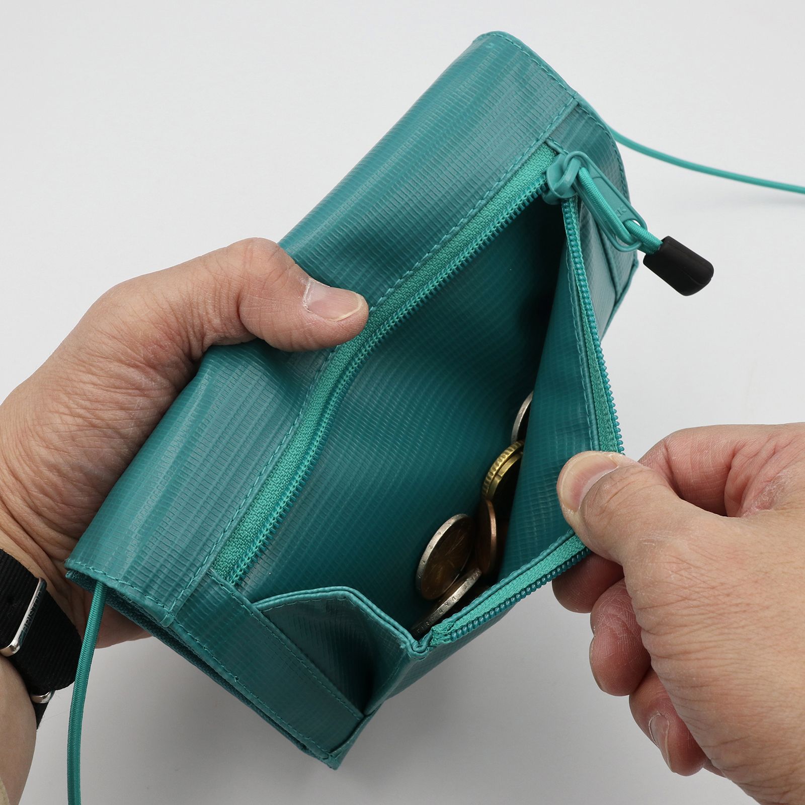 「FLY Long Wallet」ショルダーウォレットXL ブラック