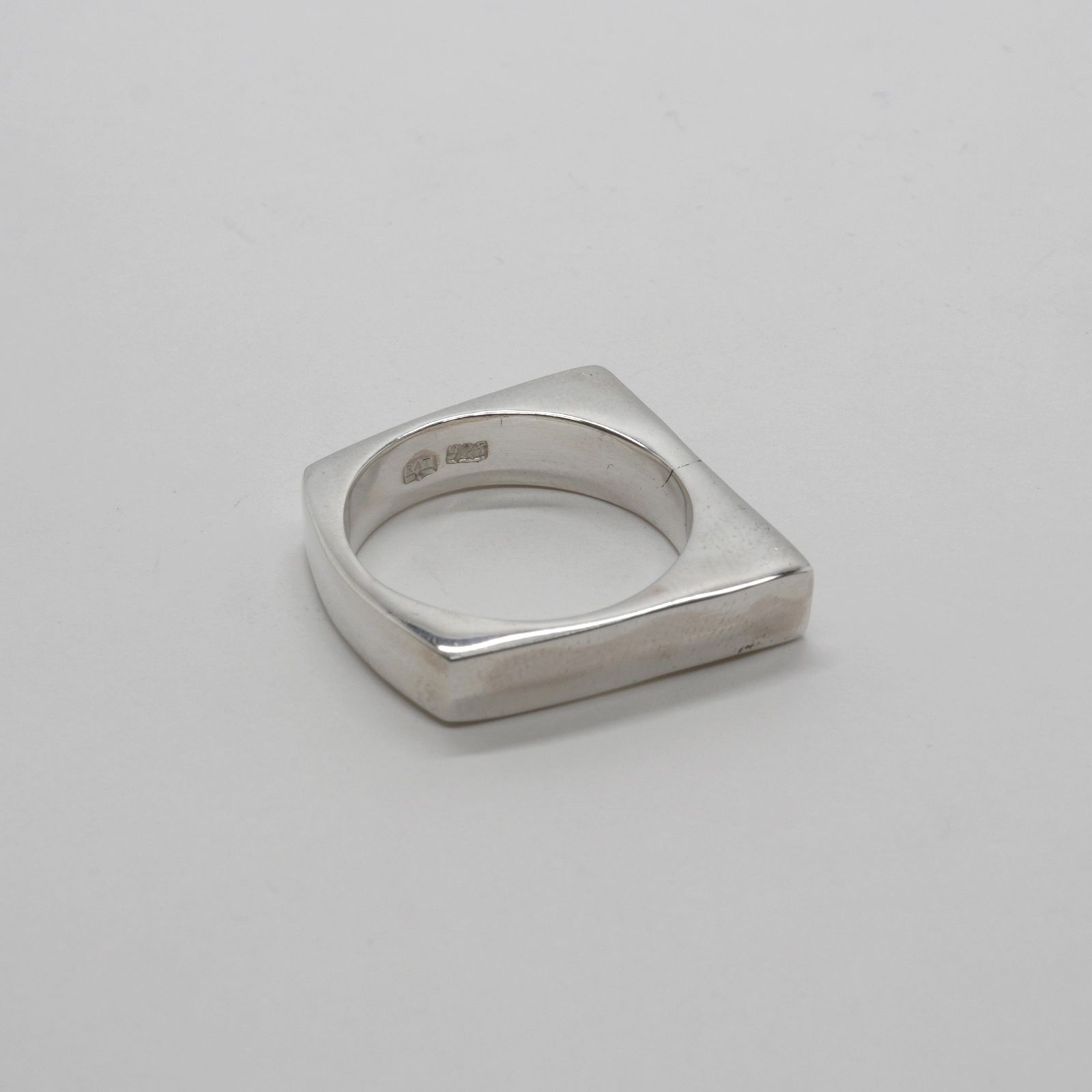 「The Divorced Ring」リング
