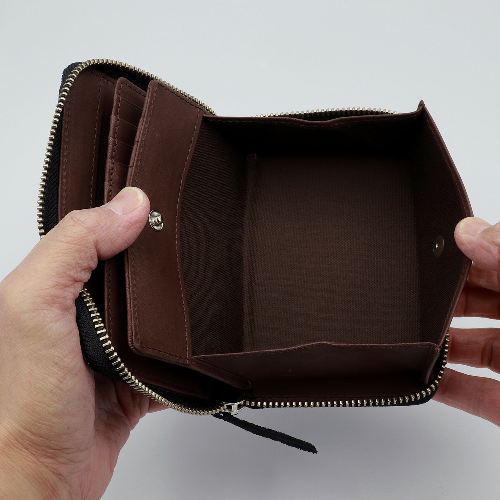 「ZOU」ラウンドミドル財布 ブラック