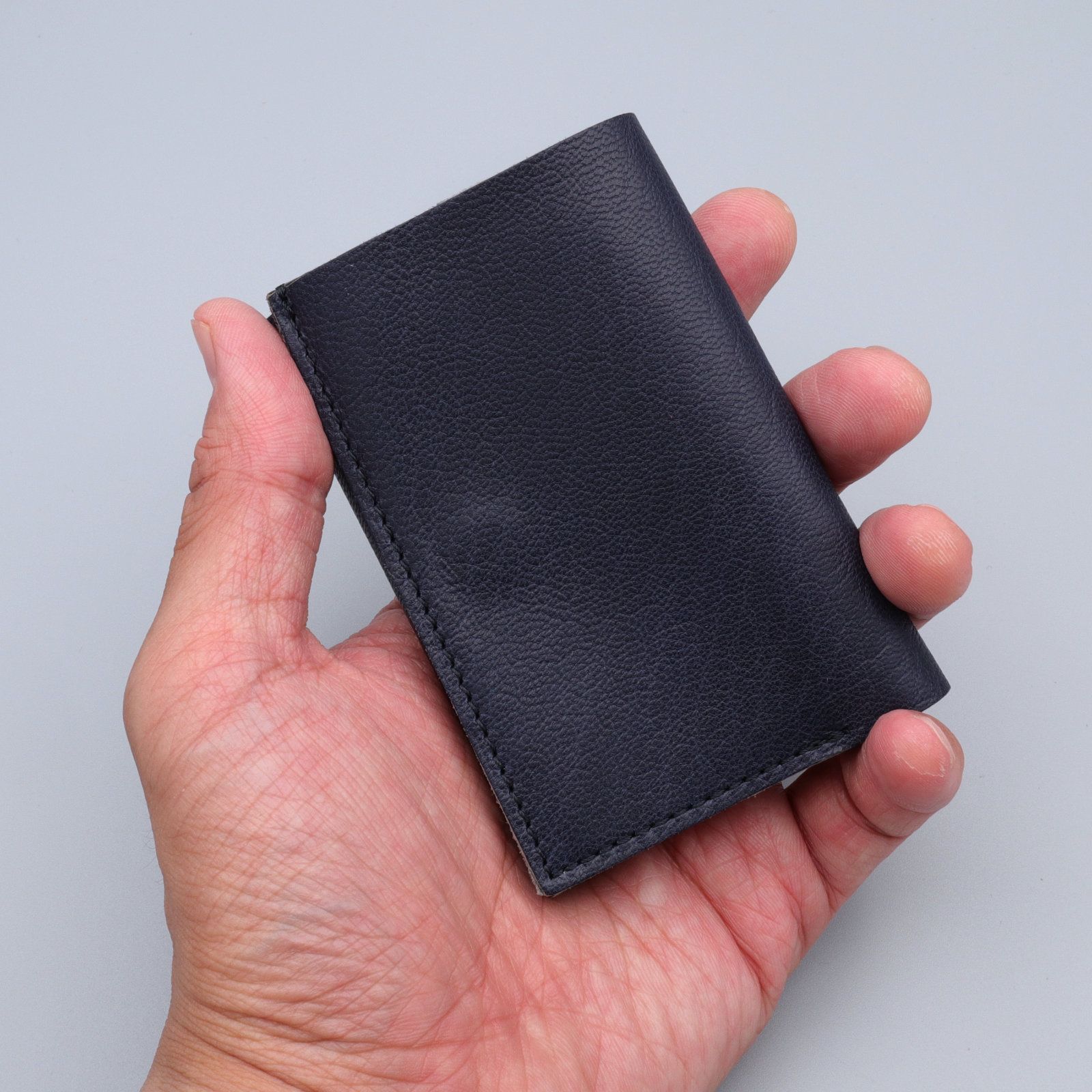 「straccio goat II」ミニ財布 ネイビー