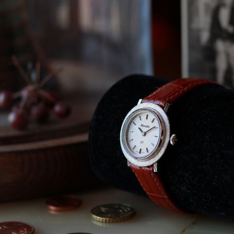 「NIVADA」ladies watch デッドストック1950s 手巻き スイス メンズ