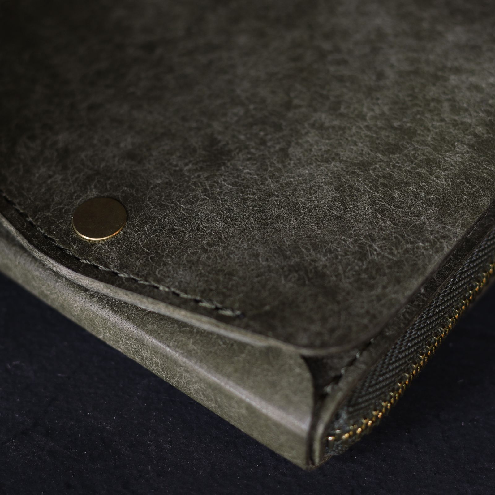 「小さく薄い財布SAKU ver.3 Pueblo プエブロ」グリージョ