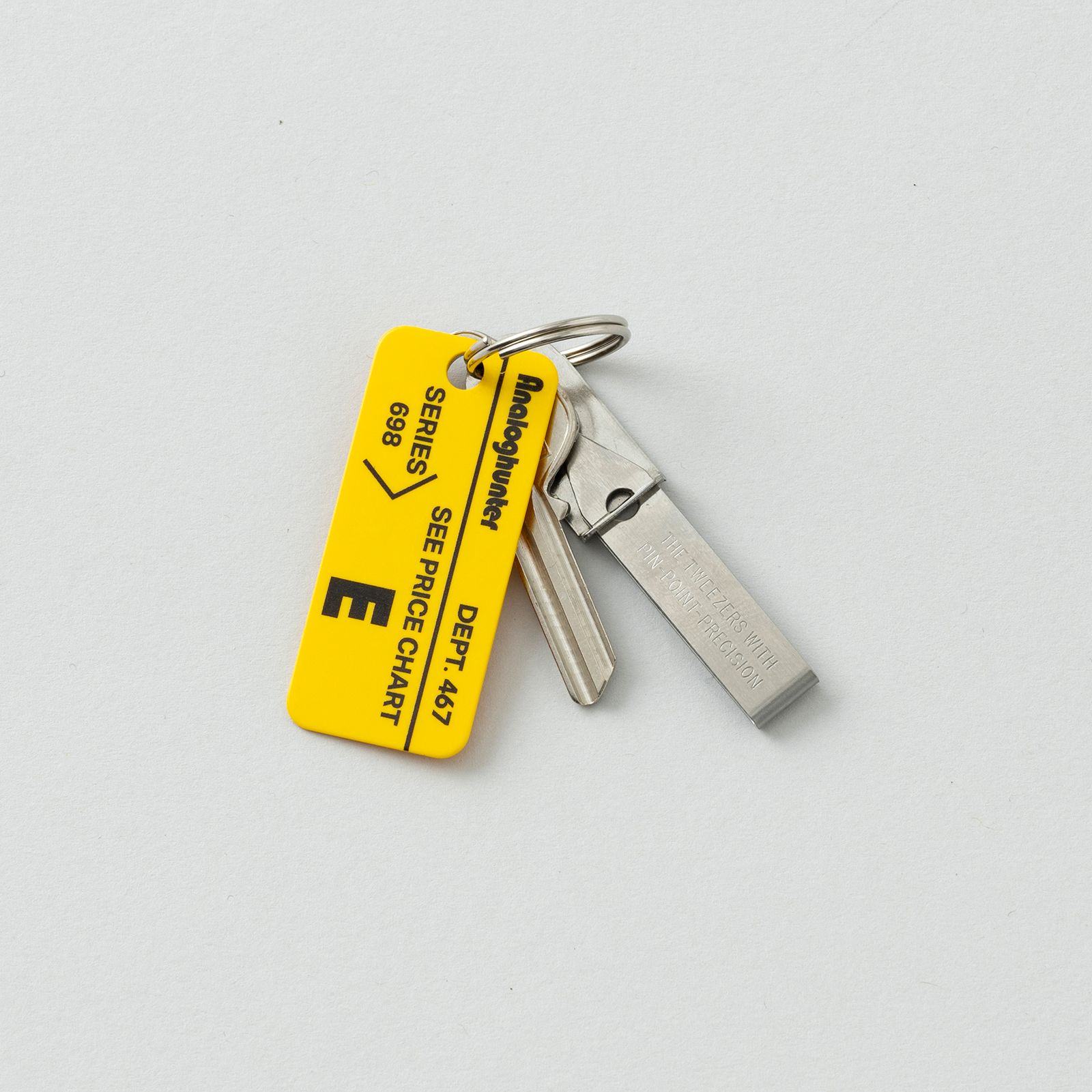 「ANALOG HUNTER PRICE TAG KEY PLATE」キーホルダー