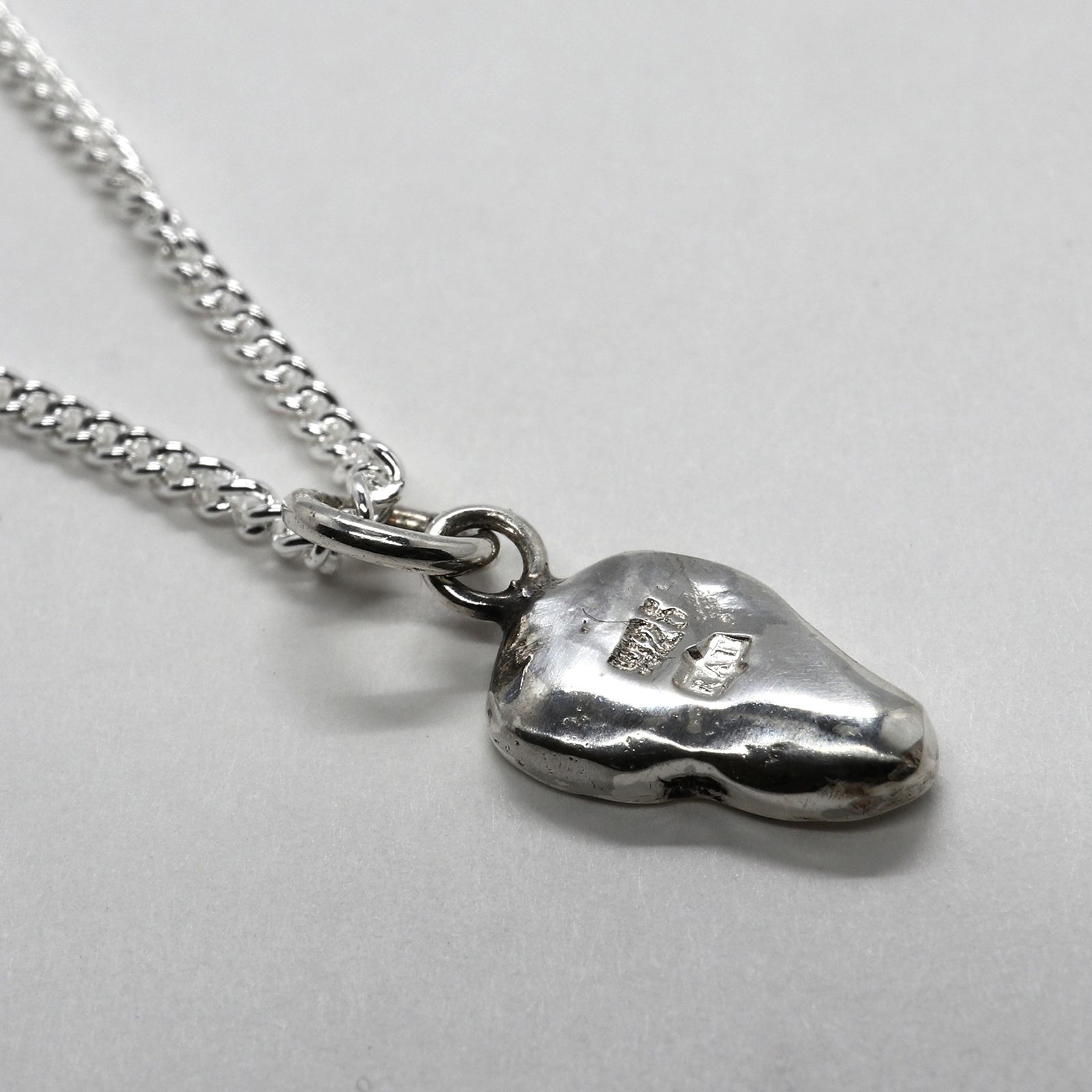 「Ear Necklace」ネックレス