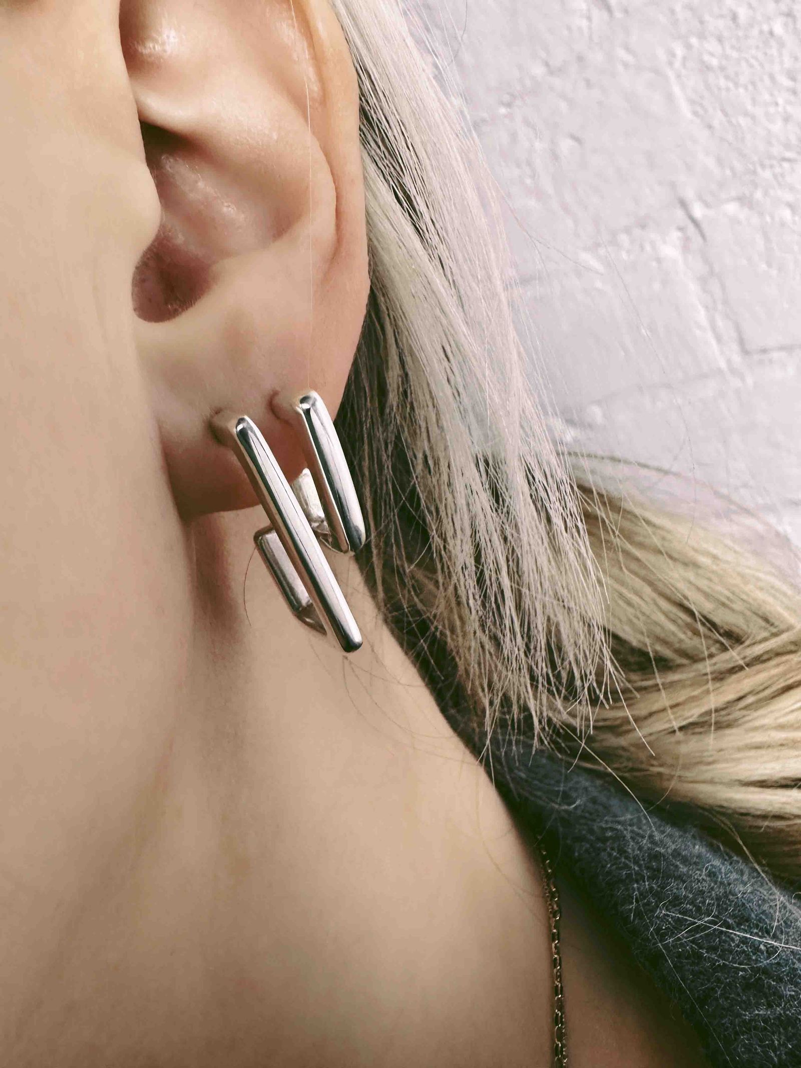 「Large Square Hoop Earring」ピアス（片耳）