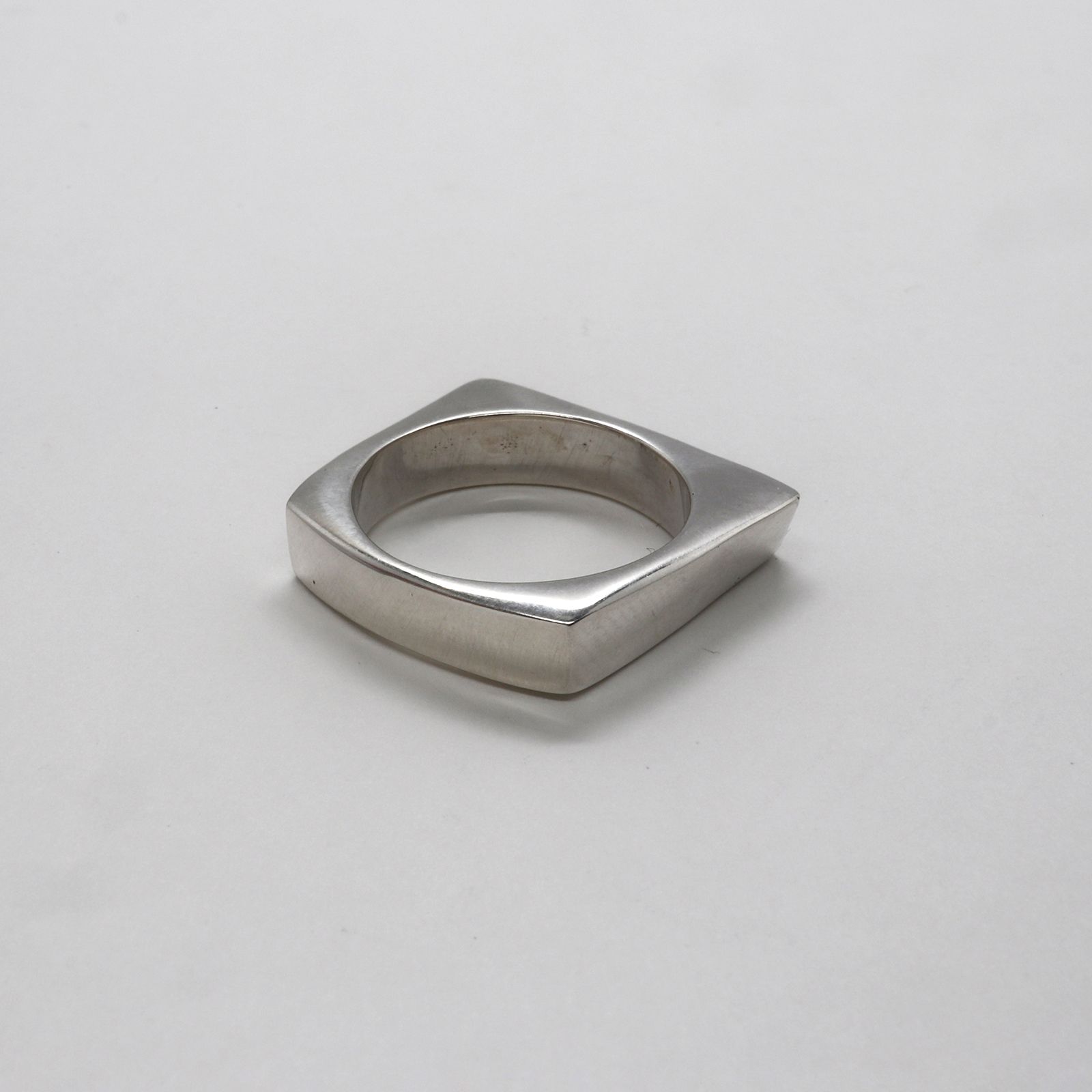 「The Married Ring」リング