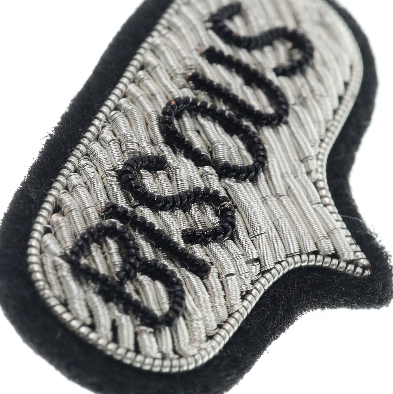 「Silver Bisous」ブローチ