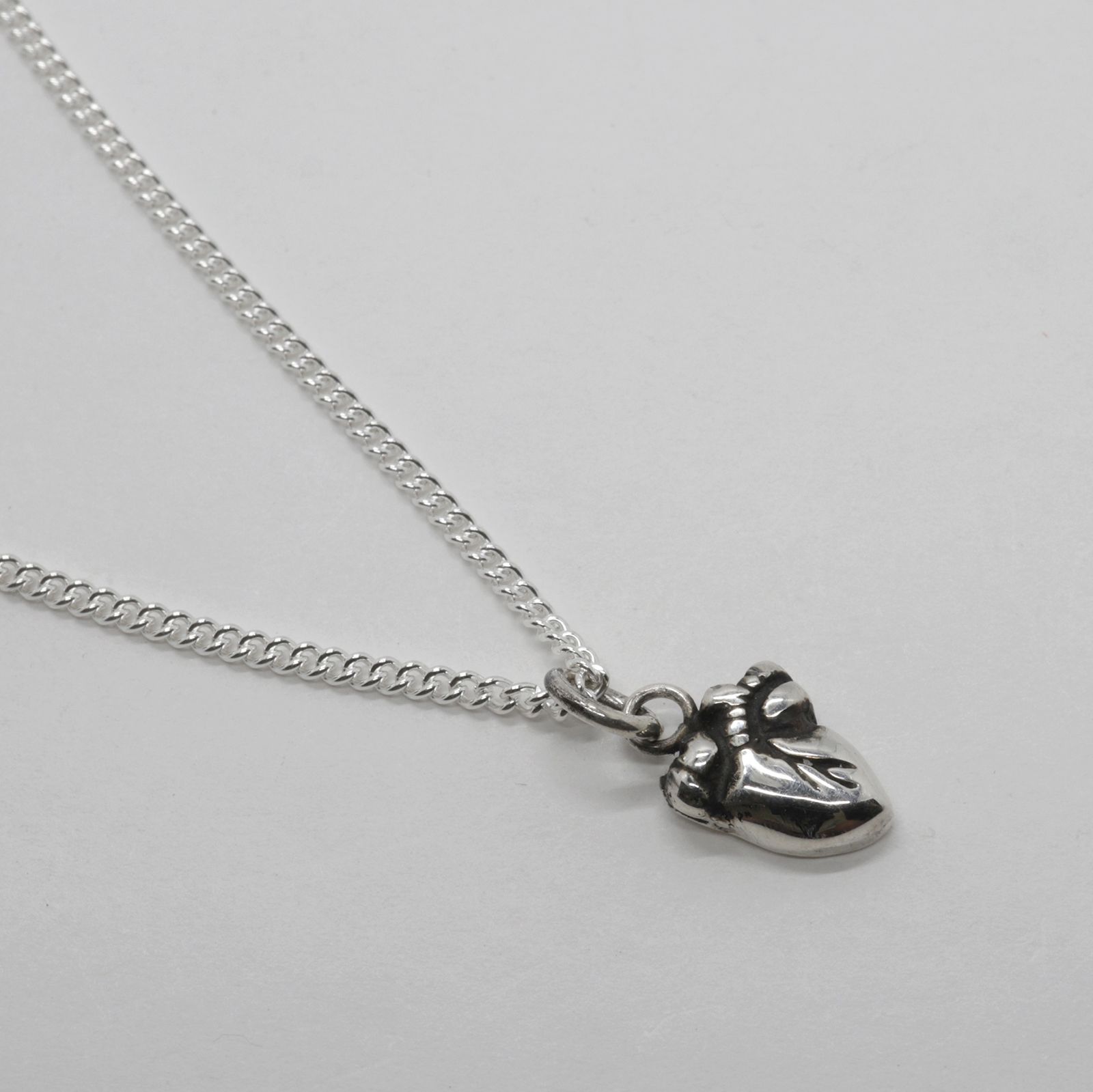 「Tiny Heart Necklace」ネックレス