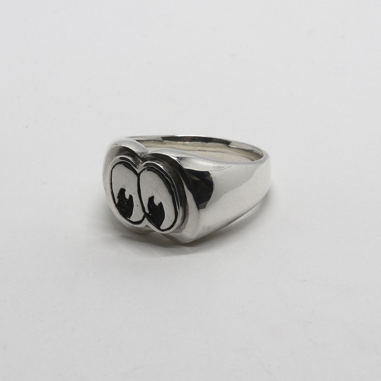 「Googly Eyes Ring」リング