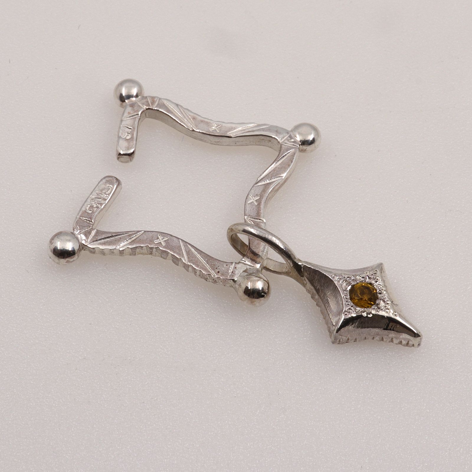 「TWINCLE DIA CUFFS」イヤーカフ