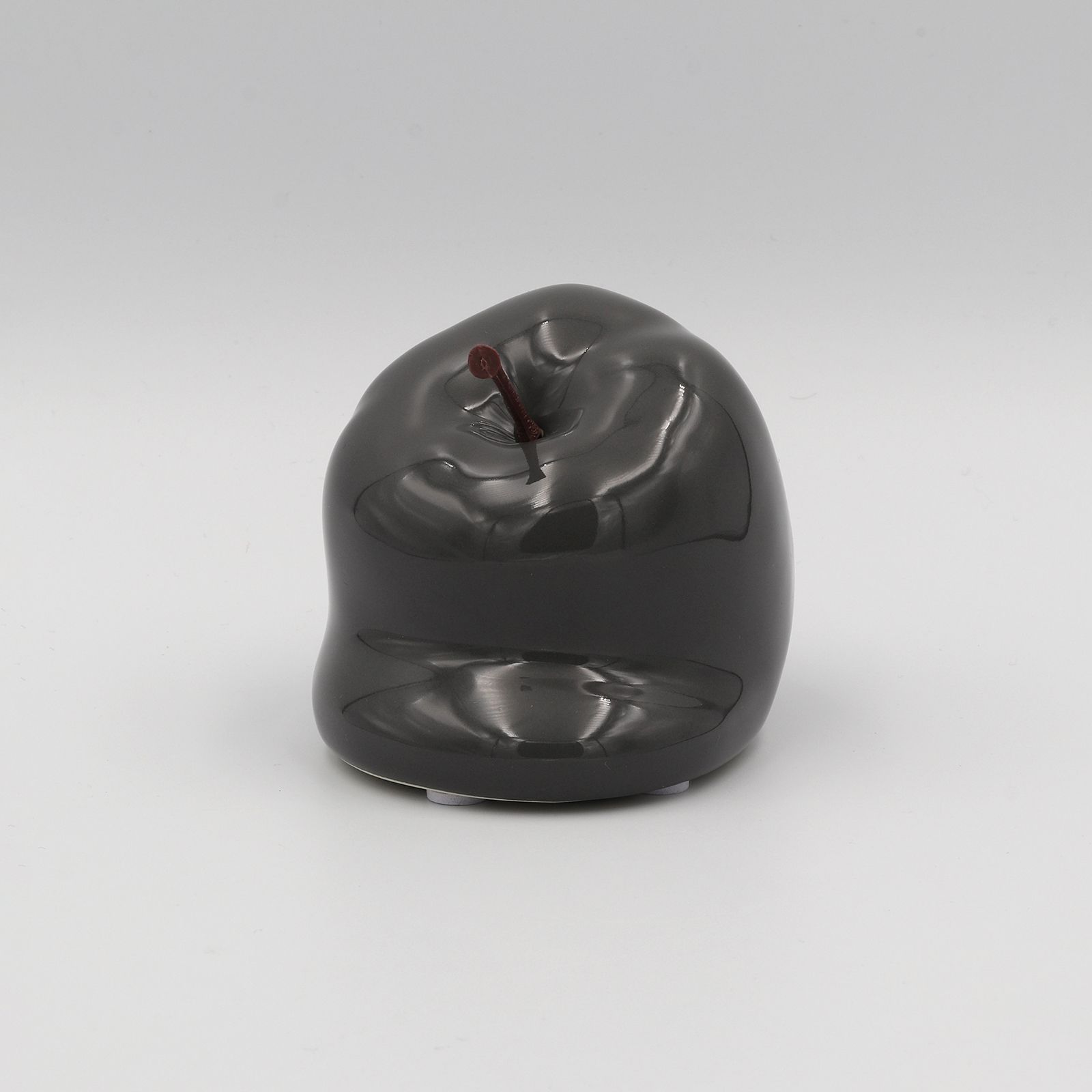 「ROBBEN ASH GRAY」溶けたリンゴのオブジェ