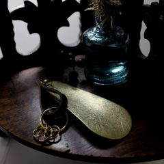 「BRASS SHOE HORN LEATHER KEY HOLDER」シューホーン・キーホルダー