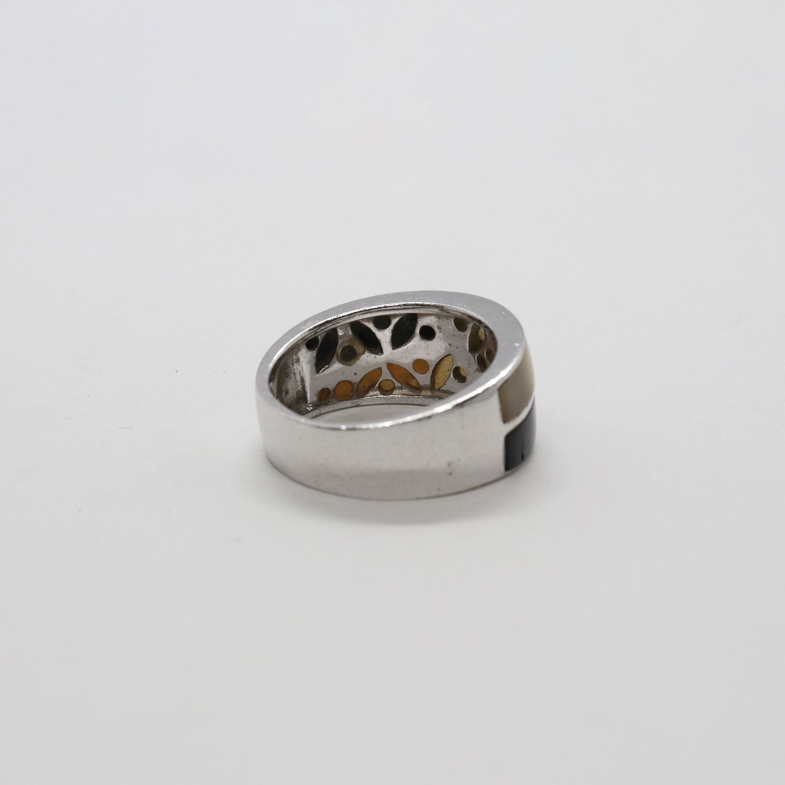 「エクリプスデザイン（マザーオブパール&オニキス&メレダイヤ0.03ct）」リング ヨーロッパ silver925
