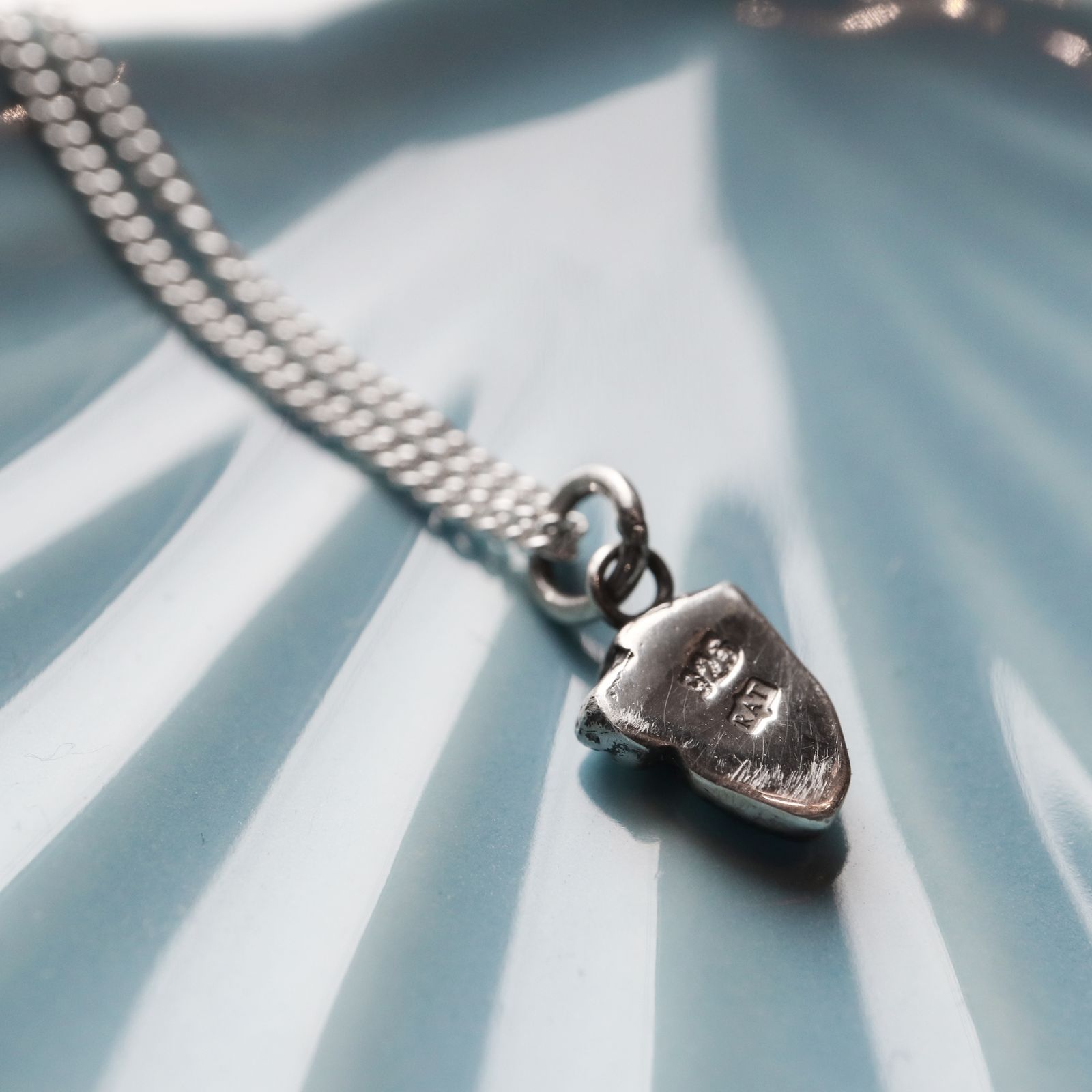 「Tiny Heart Necklace」ネックレス
