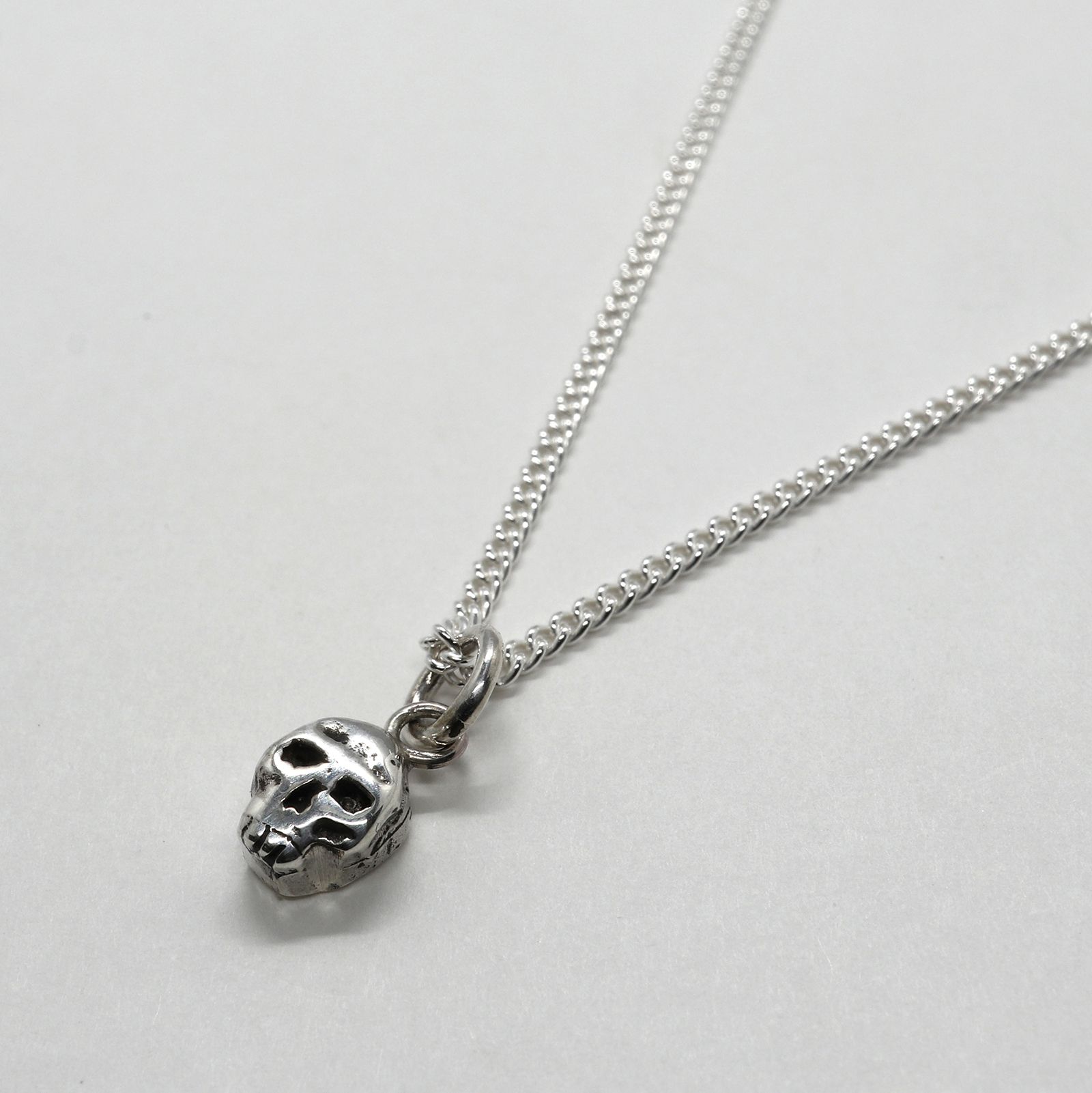 「Tiny Skull Necklace」ネックレス