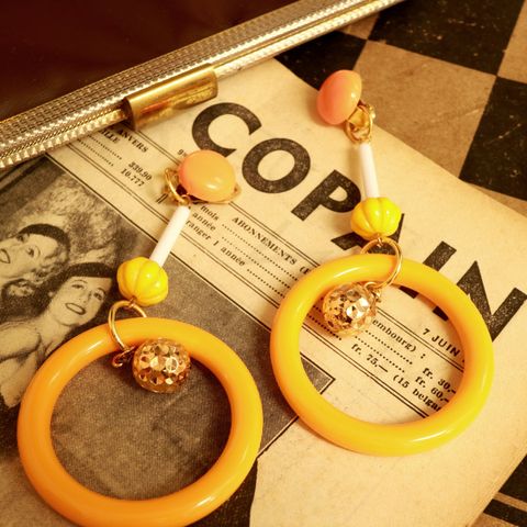 「βカロチンフープ」イヤリング フランス