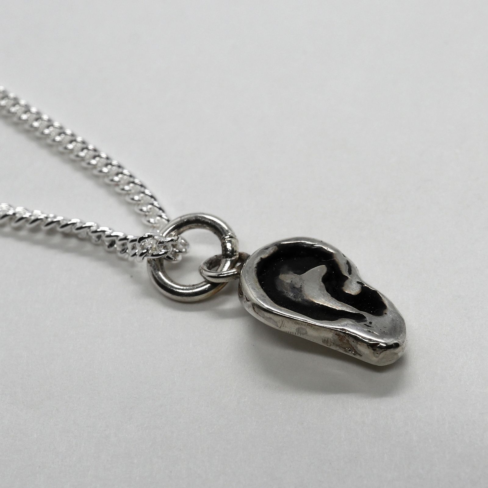 「Ear Necklace」ネックレス