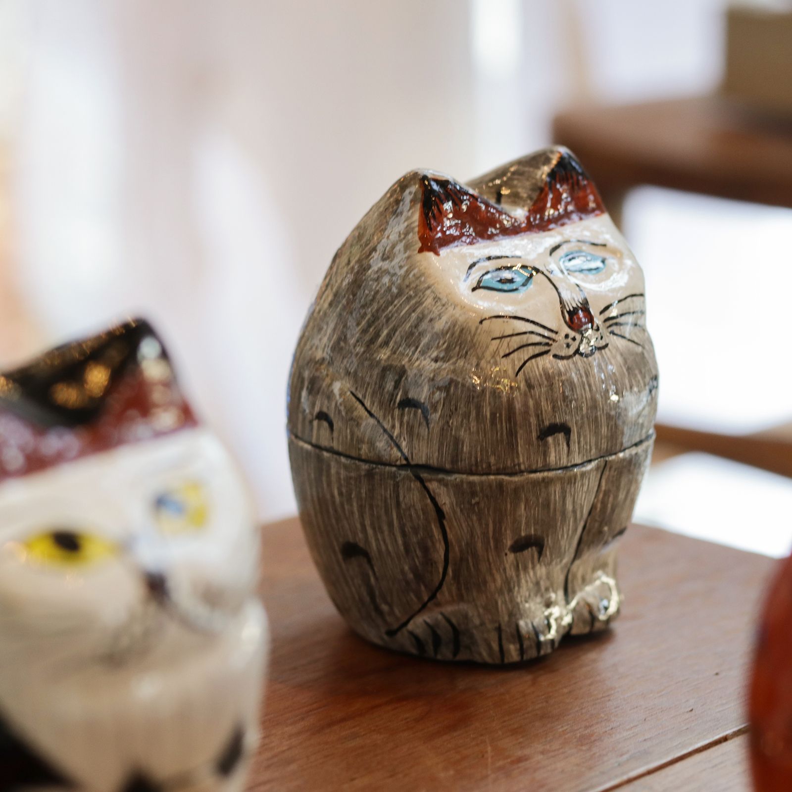 「PAPIER MACHE STANDING CAT」BROWN
