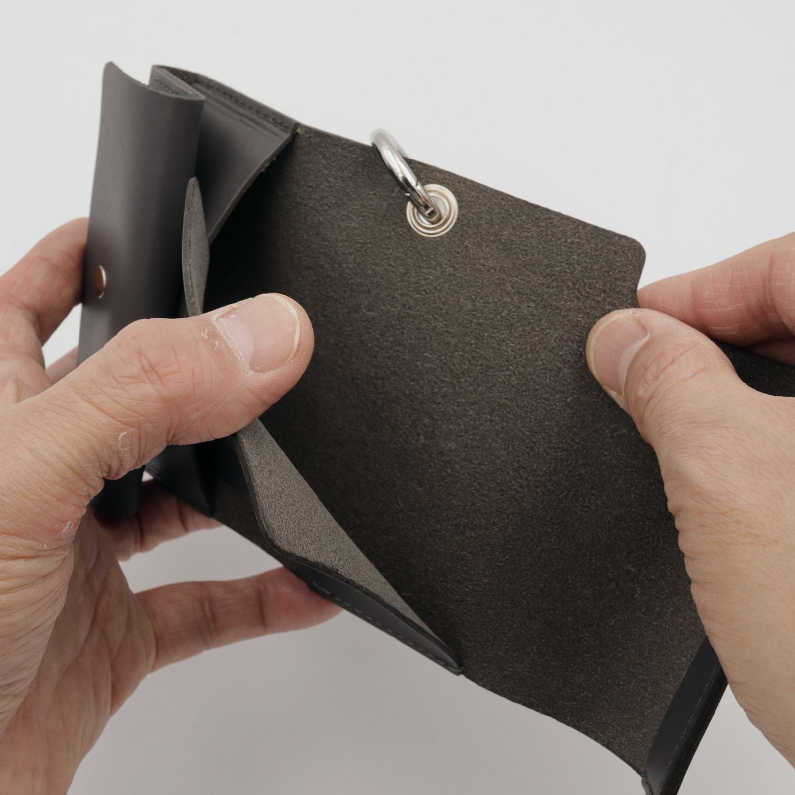 「単純化」三つ折り財布 ダークグレー