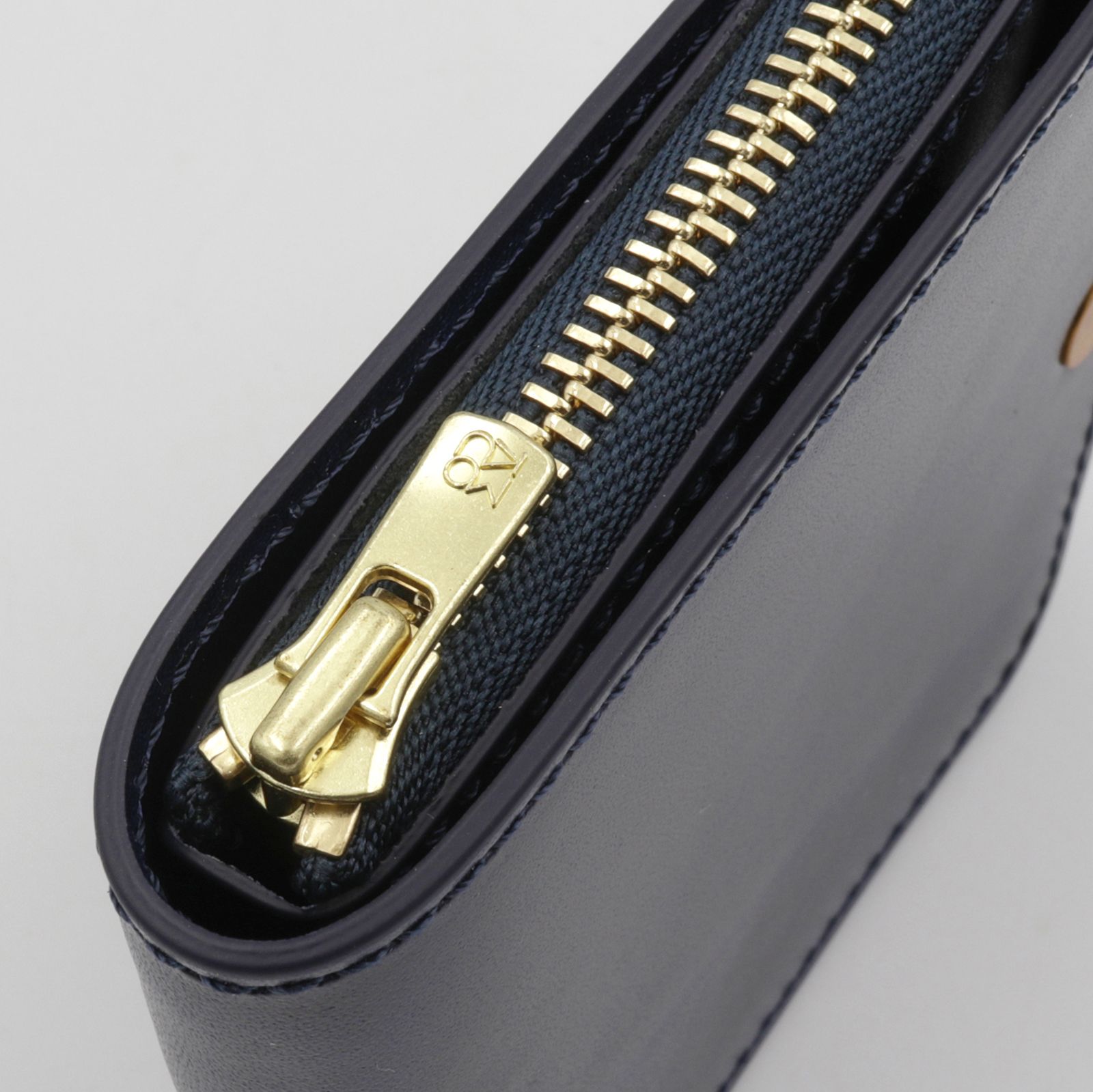 「小さく薄い財布SAKU ver.3 Plus Rugato」blue