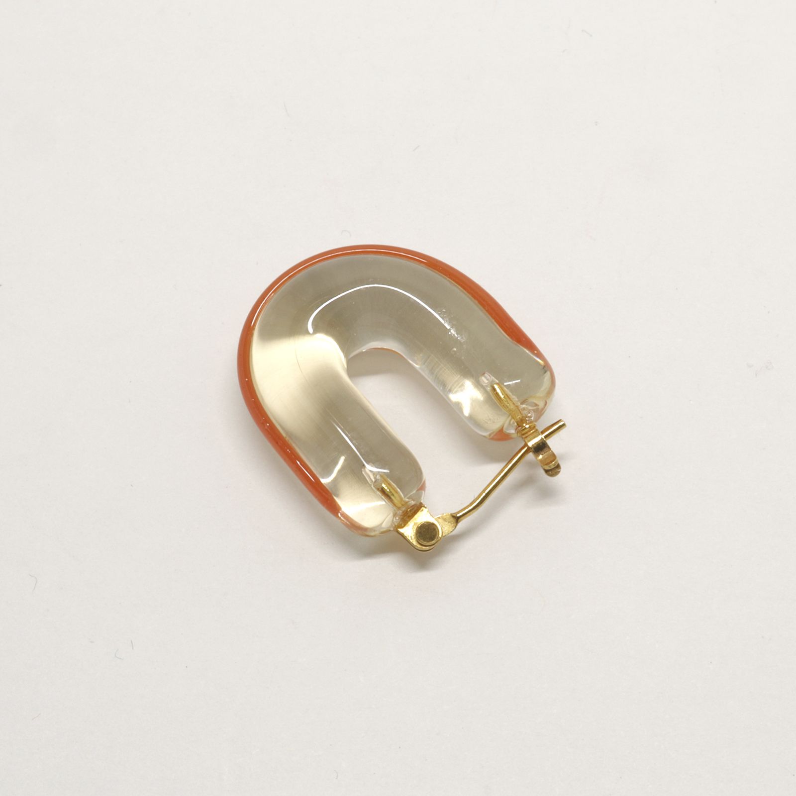 「Glass Hoop “U" LINE 」ピアス（片耳） レッド