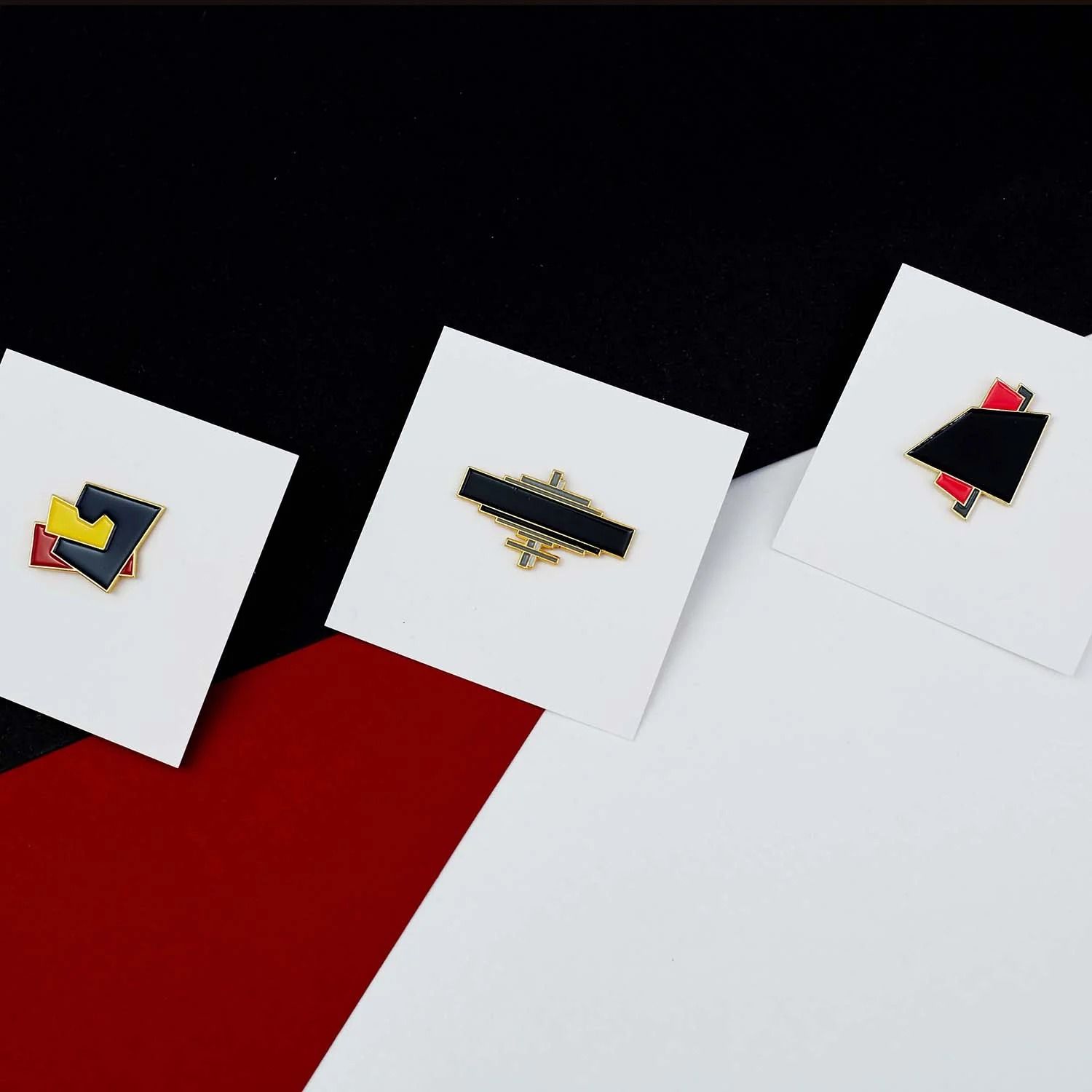 「Klyun」ピンズ アヴァンギャルドコレクション