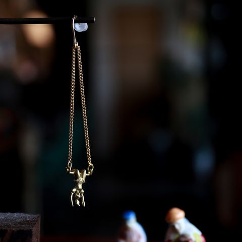 「trapeze pierce down」ピアス（片耳）