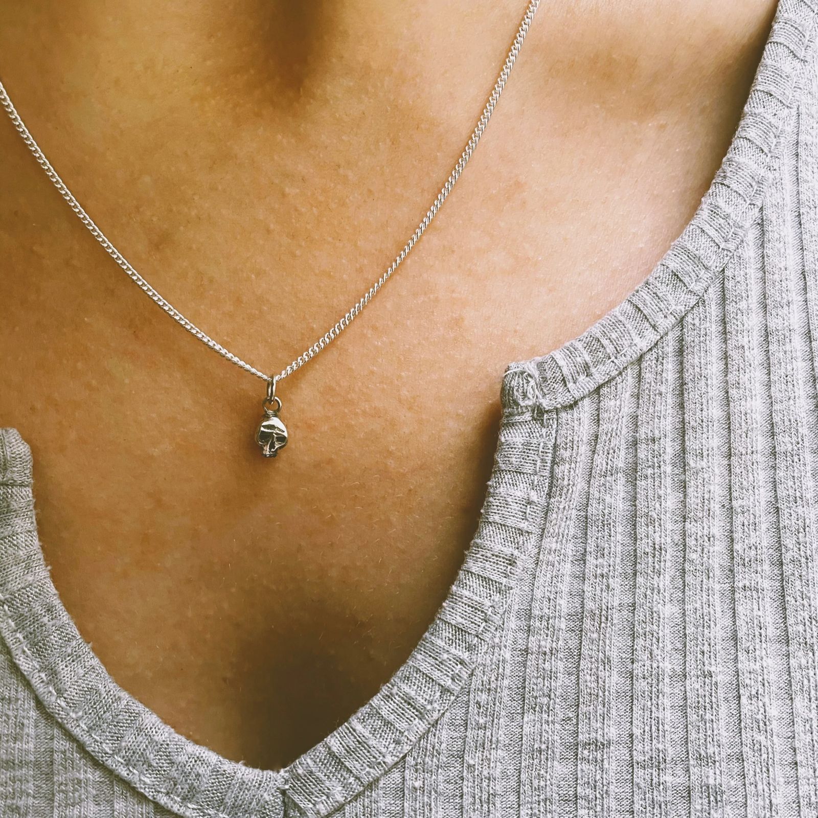 「Tiny Skull Necklace」ネックレス