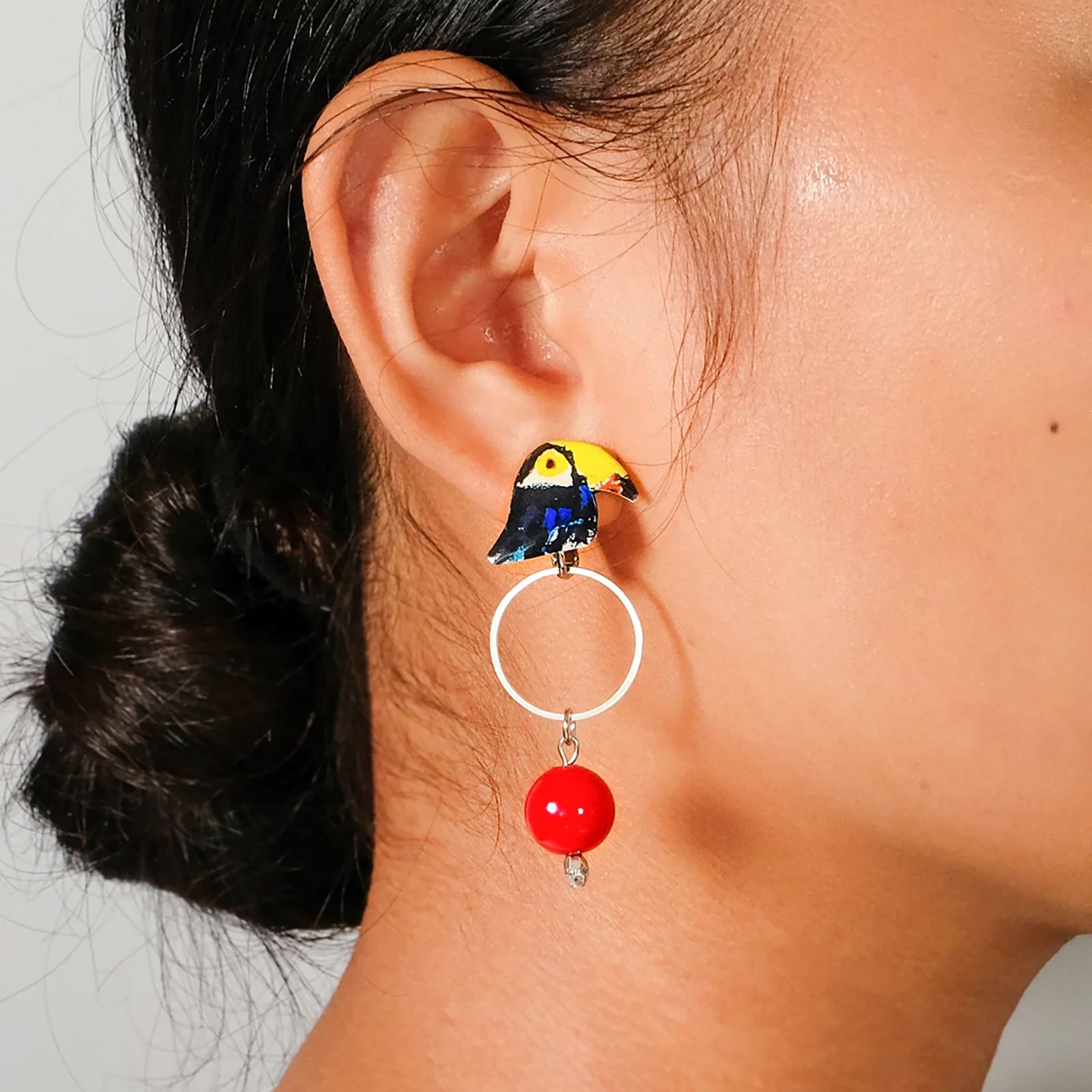 「Tocotoucan Holly Ring」イヤリング
