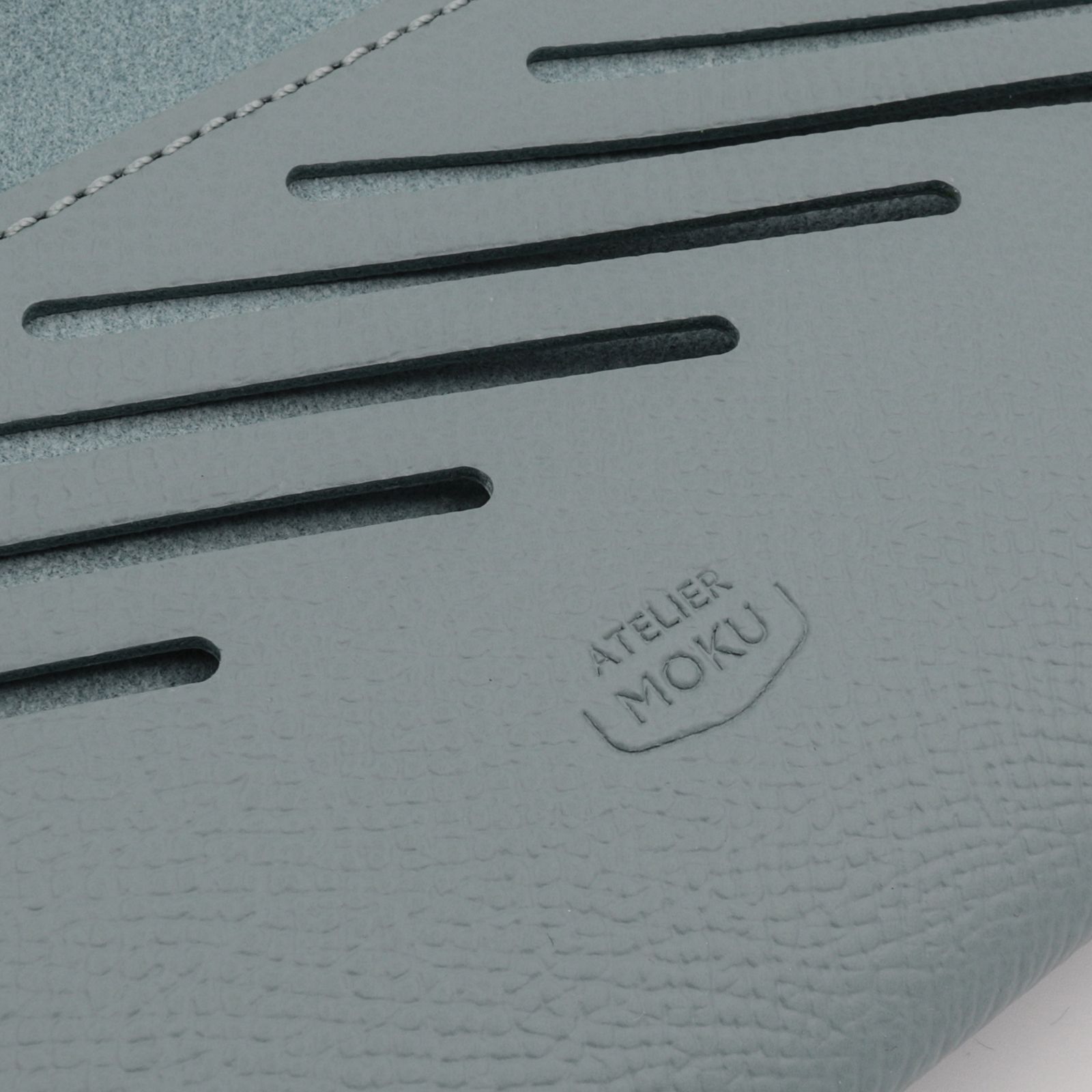 「小さく薄い長財布UNO ver.2 Noblessa」sky