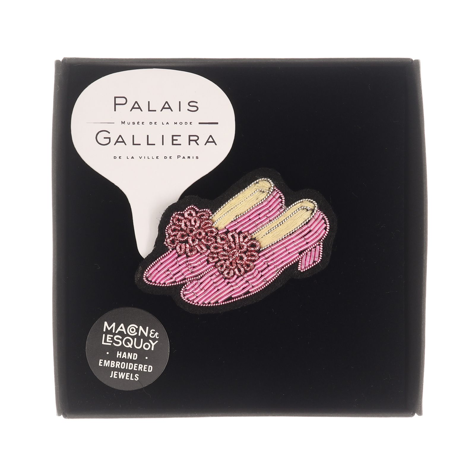 「Slippers-Gelliera Museum」ブローチ