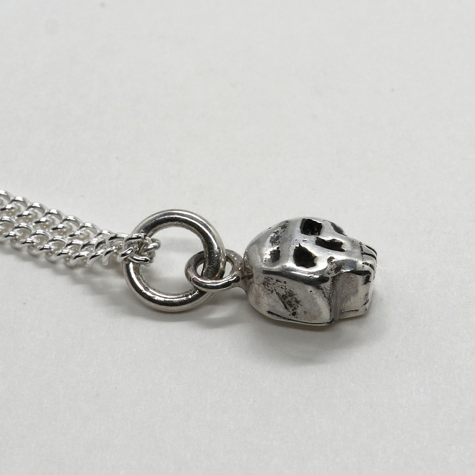 「Tiny Skull Necklace」ネックレス