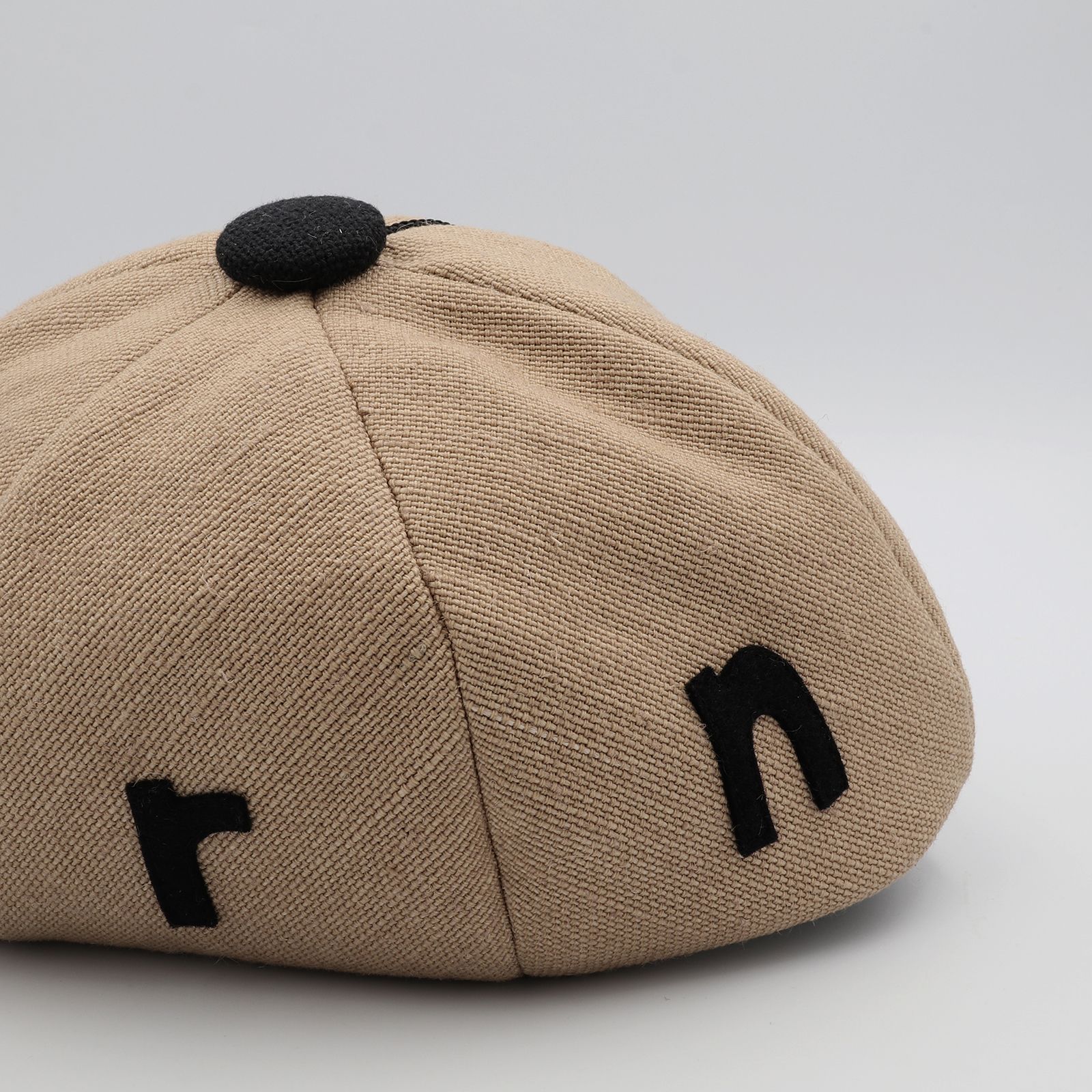 【送料無料対象外】アップリケキャップ ベージュ×ブラック