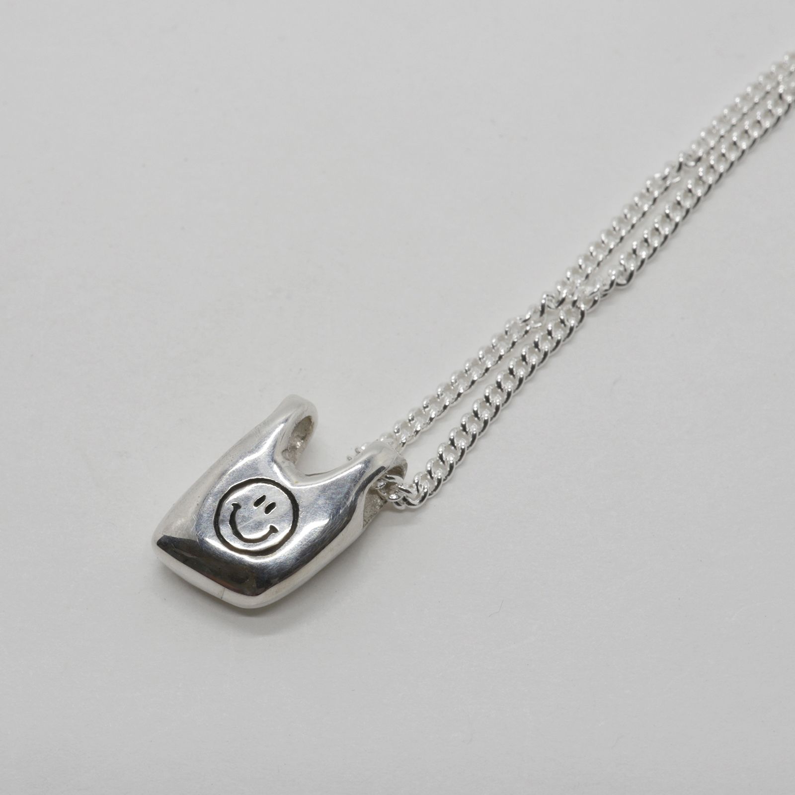 「Bag for Life Necklace」ネックレス