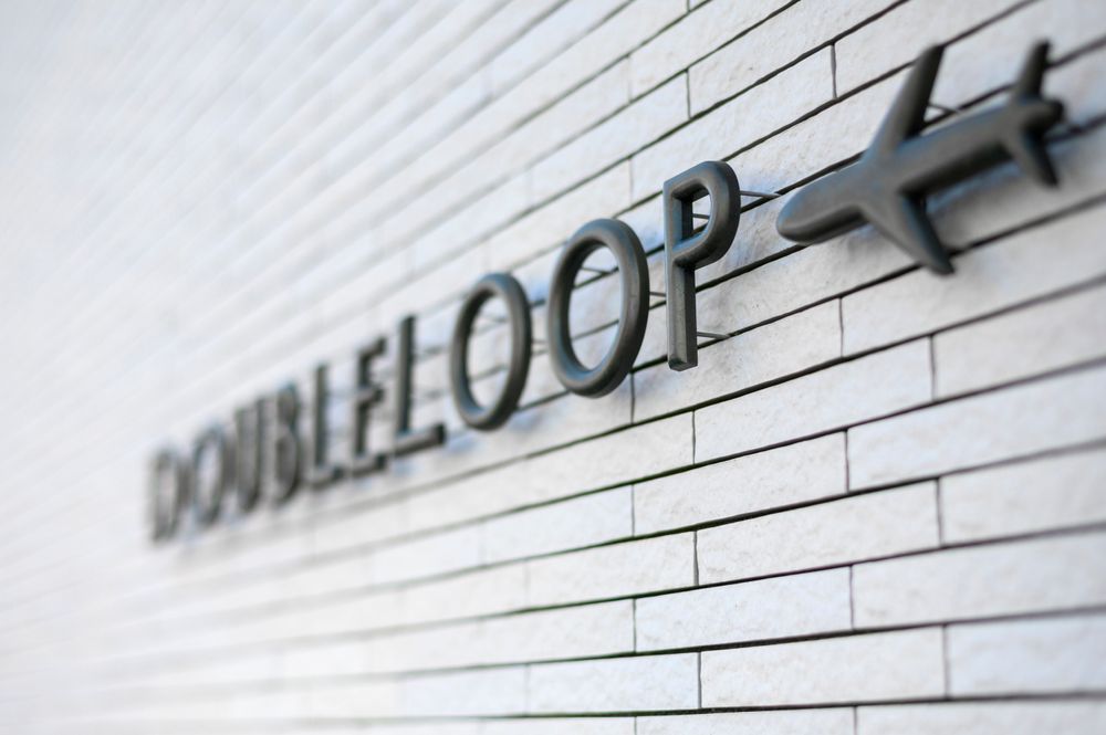 日本製のクオリティと、日本離れしたポップさが楽しい【DOUBLELOOP】のバッグ。