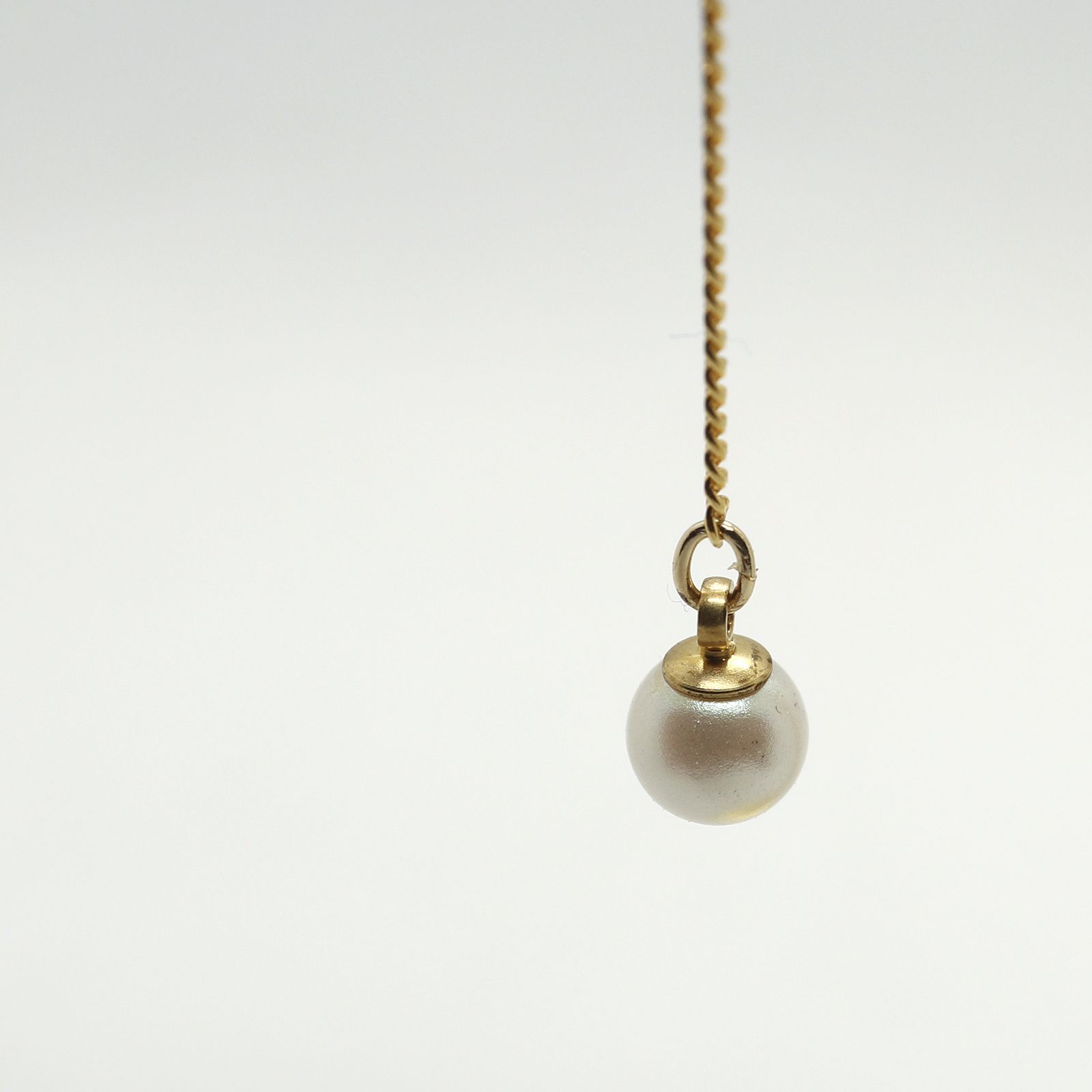 「hypnosis pierce」ピアス ホワイト